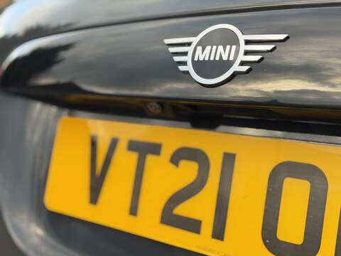 MINI Hatch 2.0 John Cooper Works Hatchback 3dr Petrol Steptronic Euro 6 (s/s) (231 ps) - U2386