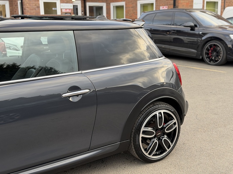 MINI Hatch 2.0 John Cooper Works Hatchback 3dr Petrol Steptronic Euro 6 (s/s) (231 ps) - U2386