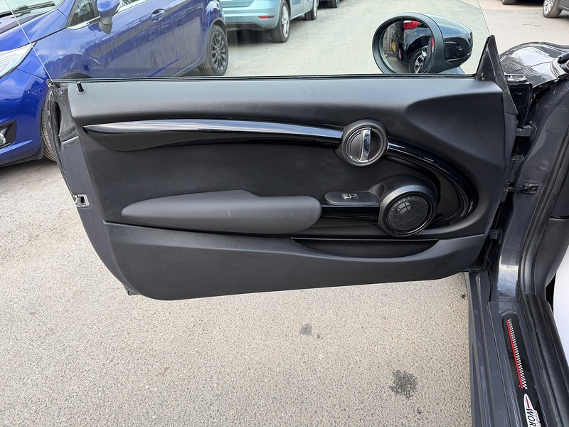 MINI Hatch 2.0 John Cooper Works Hatchback 3dr Petrol Steptronic Euro 6 (s/s) (231 ps) - U2386