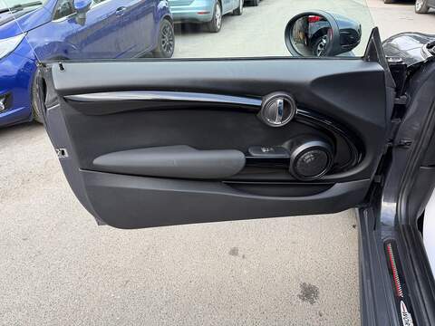 MINI Hatch 2.0 John Cooper Works Hatchback 3dr Petrol Steptronic Euro 6 (s/s) (231 ps) - U2386