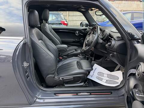 MINI Hatch 2.0 John Cooper Works Hatchback 3dr Petrol Steptronic Euro 6 (s/s) (231 ps) - U2386