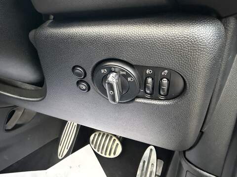 MINI Hatch 2.0 John Cooper Works Hatchback 3dr Petrol Steptronic Euro 6 (s/s) (231 ps) - U2386