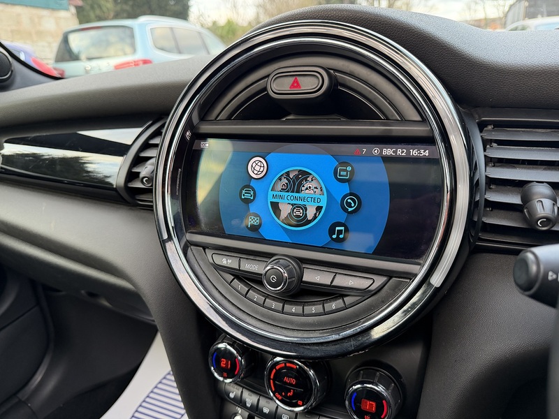 MINI Hatch 2.0 John Cooper Works Hatchback 3dr Petrol Steptronic Euro 6 (s/s) (231 ps) - U2386