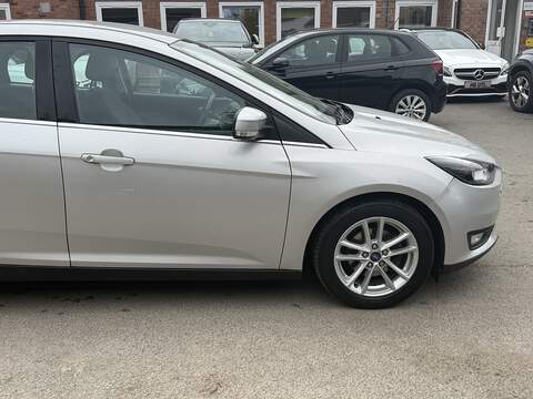 Ford Focus 1.0T EcoBoost Zetec Hatchback 5dr Petrol Auto Euro 6 (s/s) (125 ps) - U2387