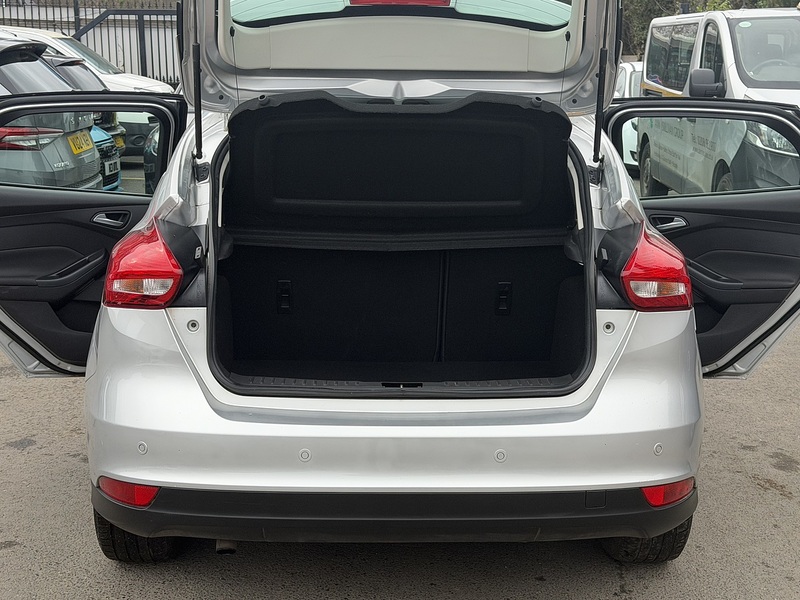 Ford Focus 1.0T EcoBoost Zetec Hatchback 5dr Petrol Auto Euro 6 (s/s) (125 ps) - U2387