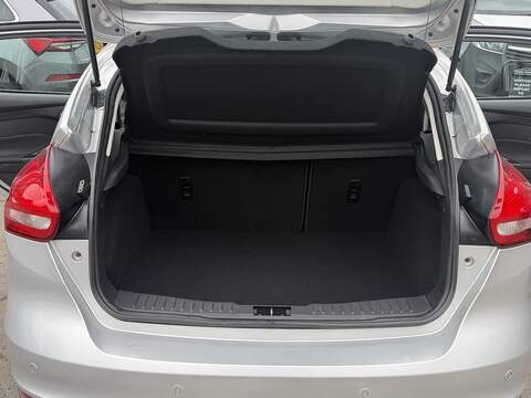 Ford Focus 1.0T EcoBoost Zetec Hatchback 5dr Petrol Auto Euro 6 (s/s) (125 ps) - U2387