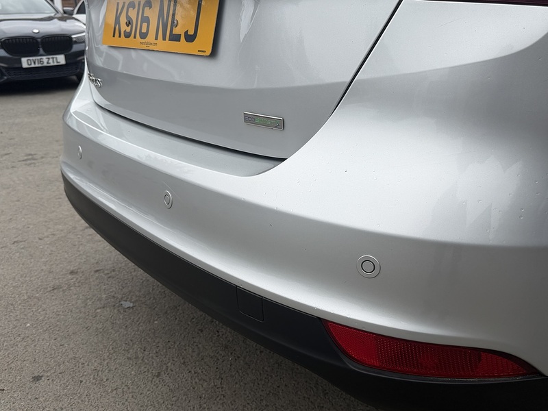 Ford Focus 1.0T EcoBoost Zetec Hatchback 5dr Petrol Auto Euro 6 (s/s) (125 ps) - U2387