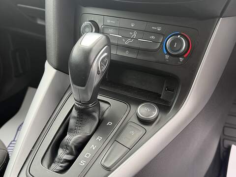 Ford Focus 1.0T EcoBoost Zetec Hatchback 5dr Petrol Auto Euro 6 (s/s) (125 ps) - U2387