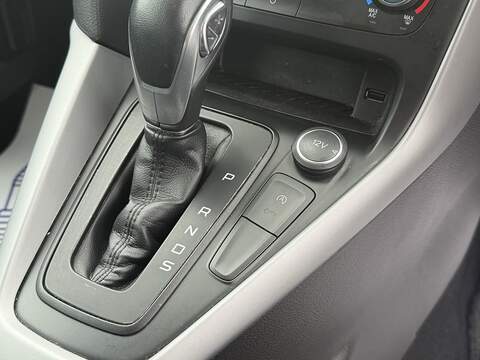 Ford Focus 1.0T EcoBoost Zetec Hatchback 5dr Petrol Auto Euro 6 (s/s) (125 ps) - U2387