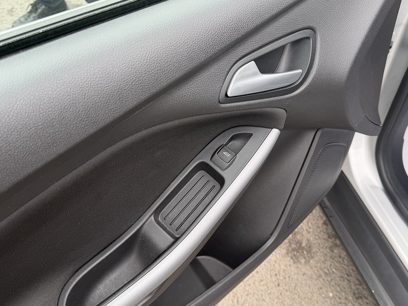 Ford Focus 1.0T EcoBoost Zetec Hatchback 5dr Petrol Auto Euro 6 (s/s) (125 ps) - U2387