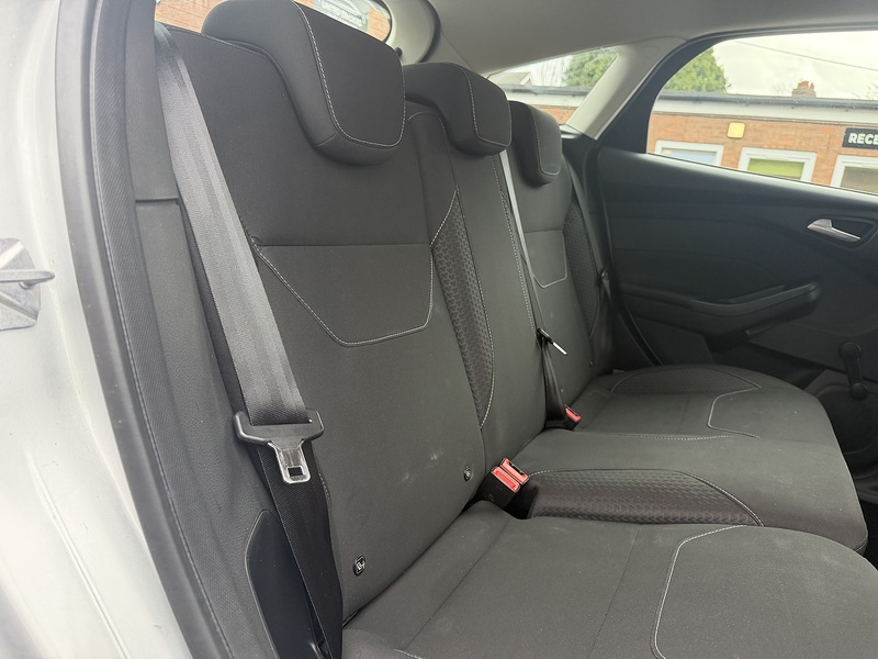 Ford Focus 1.0T EcoBoost Zetec Hatchback 5dr Petrol Auto Euro 6 (s/s) (125 ps) - U2387