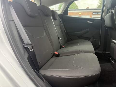 Ford Focus 1.0T EcoBoost Zetec Hatchback 5dr Petrol Auto Euro 6 (s/s) (125 ps) - U2387