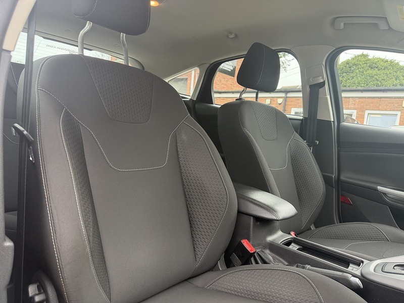 Ford Focus 1.0T EcoBoost Zetec Hatchback 5dr Petrol Auto Euro 6 (s/s) (125 ps) - U2387