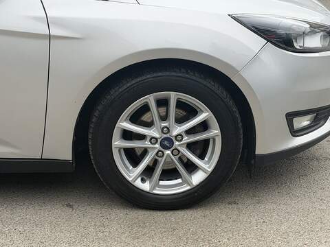 Ford Focus 1.0T EcoBoost Zetec Hatchback 5dr Petrol Auto Euro 6 (s/s) (125 ps) - U2387
