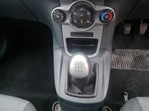Ford Fiesta 1.4 Style + Hatchback 5dr Petrol Manual (133 g/km, 94 bhp) - U2390