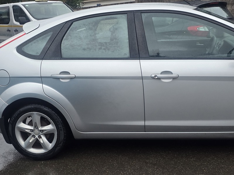 Ford Focus 1.6 Zetec Hatchback 5dr Petrol Manual (159 g/km, 99 bhp) - U2391