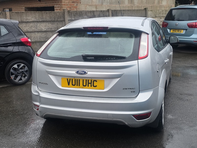 Ford Focus 1.6 Zetec Hatchback 5dr Petrol Manual (159 g/km, 99 bhp) - U2391