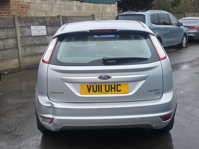 Ford Focus 1.6 Zetec Hatchback 5dr Petrol Manual (159 g/km, 99 bhp) - U2391