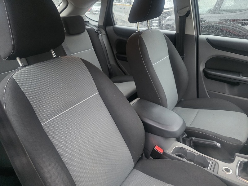 Ford Focus 1.6 Zetec Hatchback 5dr Petrol Manual (159 g/km, 99 bhp) - U2391