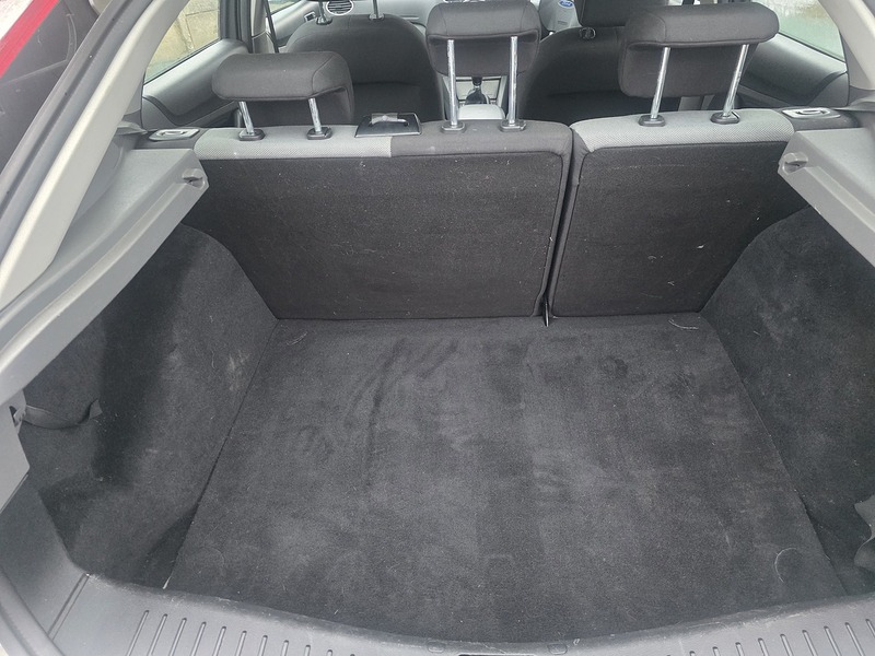 Ford Focus 1.6 Zetec Hatchback 5dr Petrol Manual (159 g/km, 99 bhp) - U2391