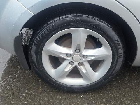 Ford Focus 1.6 Zetec Hatchback 5dr Petrol Manual (159 g/km, 99 bhp) - U2391