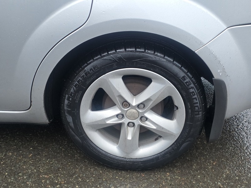 Ford Focus 1.6 Zetec Hatchback 5dr Petrol Manual (159 g/km, 99 bhp) - U2391