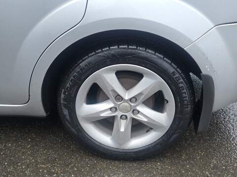 Ford Focus 1.6 Zetec Hatchback 5dr Petrol Manual (159 g/km, 99 bhp) - U2391