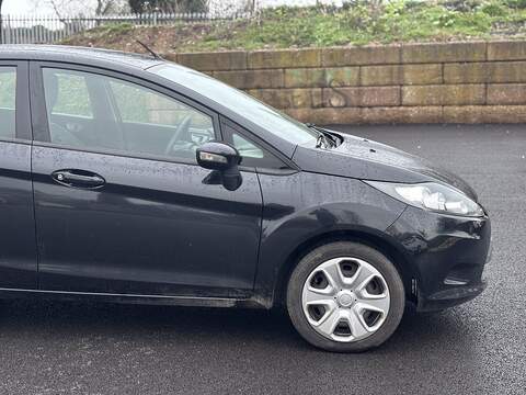 Ford Fiesta 1.25 Edge Hatchback 5dr Petrol Manual (129 g/km, 81 bhp) - U2392