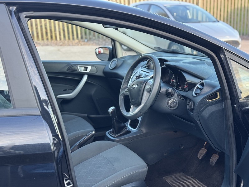 Ford Fiesta 1.25 Edge Hatchback 5dr Petrol Manual (129 g/km, 81 bhp) - U2392
