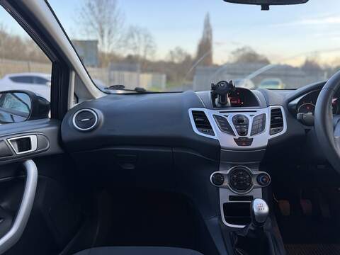 Ford Fiesta 1.25 Edge Hatchback 5dr Petrol Manual (129 g/km, 81 bhp) - U2392