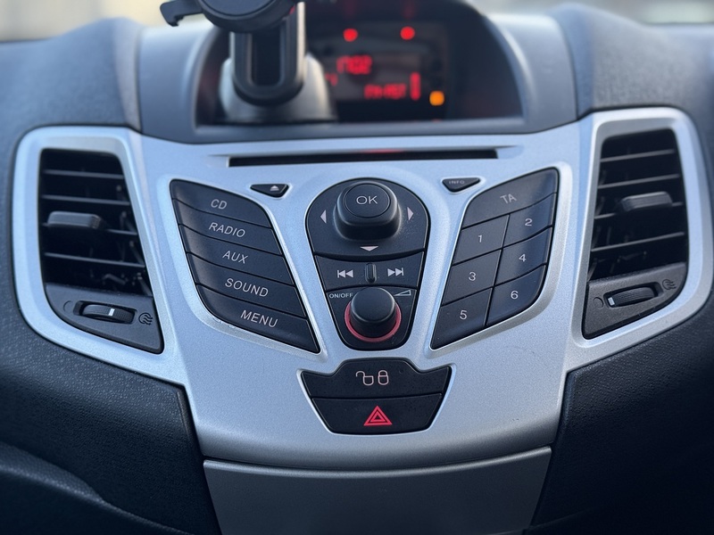 Ford Fiesta 1.25 Edge Hatchback 5dr Petrol Manual (129 g/km, 81 bhp) - U2392