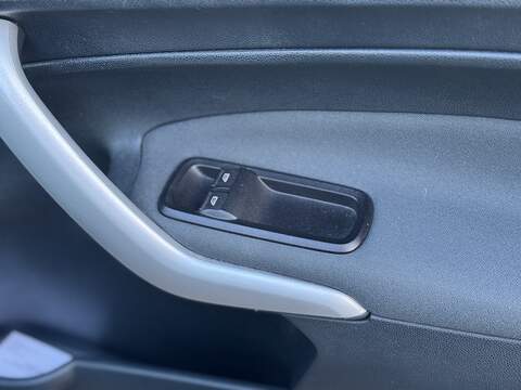 Ford Fiesta 1.25 Edge Hatchback 5dr Petrol Manual (129 g/km, 81 bhp) - U2392