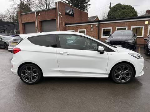 Ford Fiesta T EcoBoost ST-Line - U2393