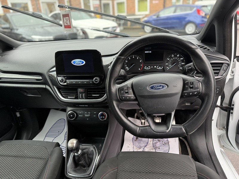 Ford Fiesta T EcoBoost ST-Line - U2393