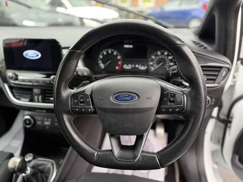 Ford Fiesta T EcoBoost ST-Line - U2393