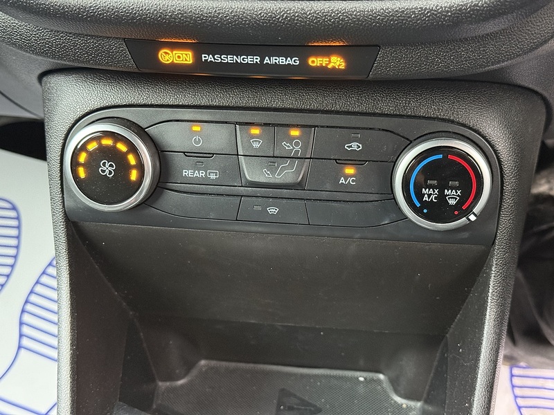 Ford Fiesta T EcoBoost ST-Line - U2393