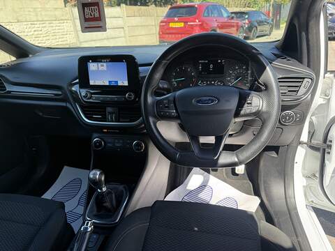 Ford Fiesta 1.0T EcoBoost ST-Line Hatchback 3dr Petrol Manual Euro 6 (s/s) (100 ps) - U2393