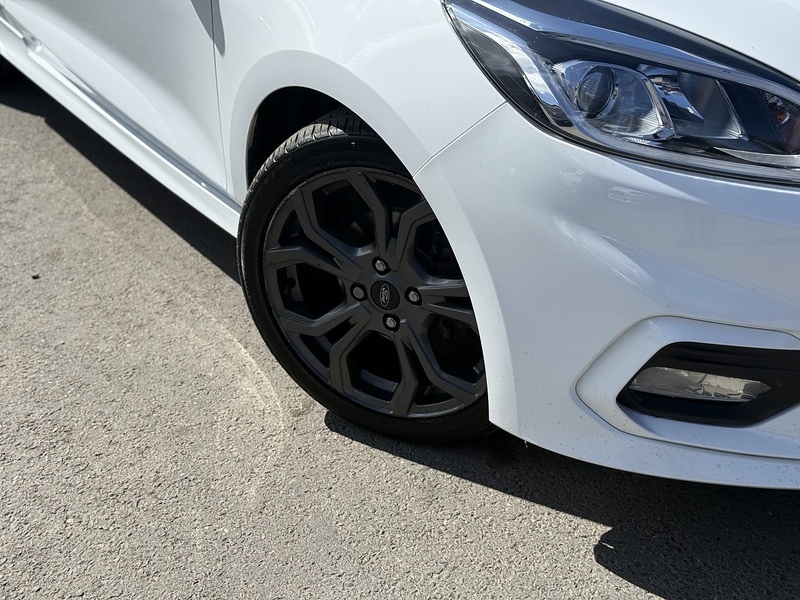 Ford Fiesta 1.0T EcoBoost ST-Line Hatchback 3dr Petrol Manual Euro 6 (s/s) (100 ps) - U2393