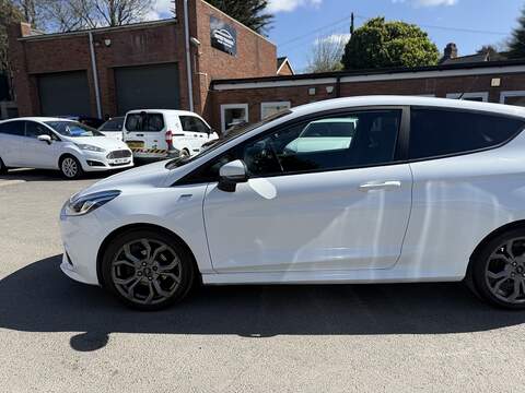 Ford Fiesta 1.0T EcoBoost ST-Line Hatchback 3dr Petrol Manual Euro 6 (s/s) (100 ps) - U2393