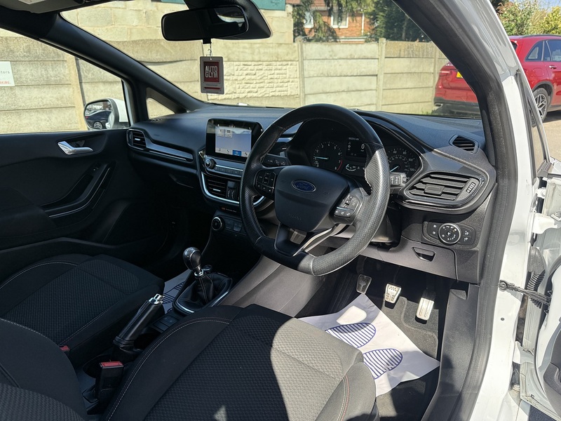 Ford Fiesta 1.0T EcoBoost ST-Line Hatchback 3dr Petrol Manual Euro 6 (s/s) (100 ps) - U2393