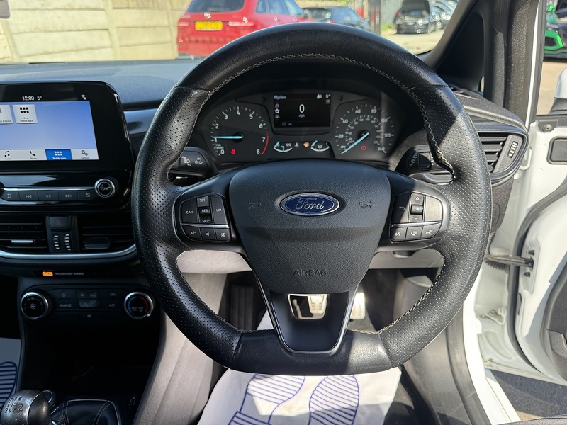 Ford Fiesta 1.0T EcoBoost ST-Line Hatchback 3dr Petrol Manual Euro 6 (s/s) (100 ps) - U2393