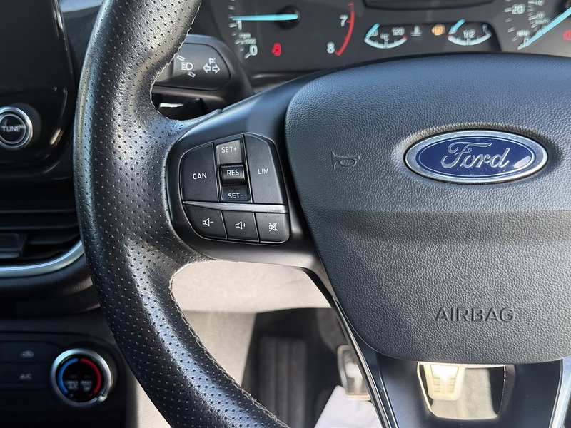 Ford Fiesta 1.0T EcoBoost ST-Line Hatchback 3dr Petrol Manual Euro 6 (s/s) (100 ps) - U2393
