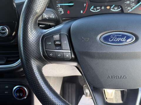 Ford Fiesta 1.0T EcoBoost ST-Line Hatchback 3dr Petrol Manual Euro 6 (s/s) (100 ps) - U2393