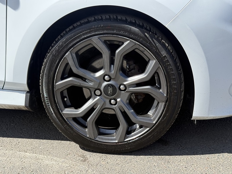 Ford Fiesta 1.0T EcoBoost ST-Line Hatchback 3dr Petrol Manual Euro 6 (s/s) (100 ps) - U2393