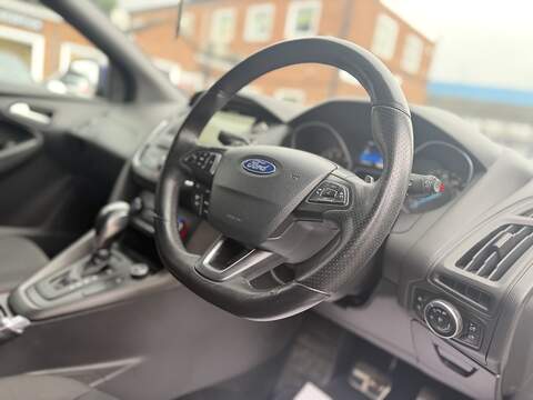Ford Focus 1.0T EcoBoost ST-Line Hatchback 5dr Petrol Auto Euro 6 (s/s) (125 ps) - U2394