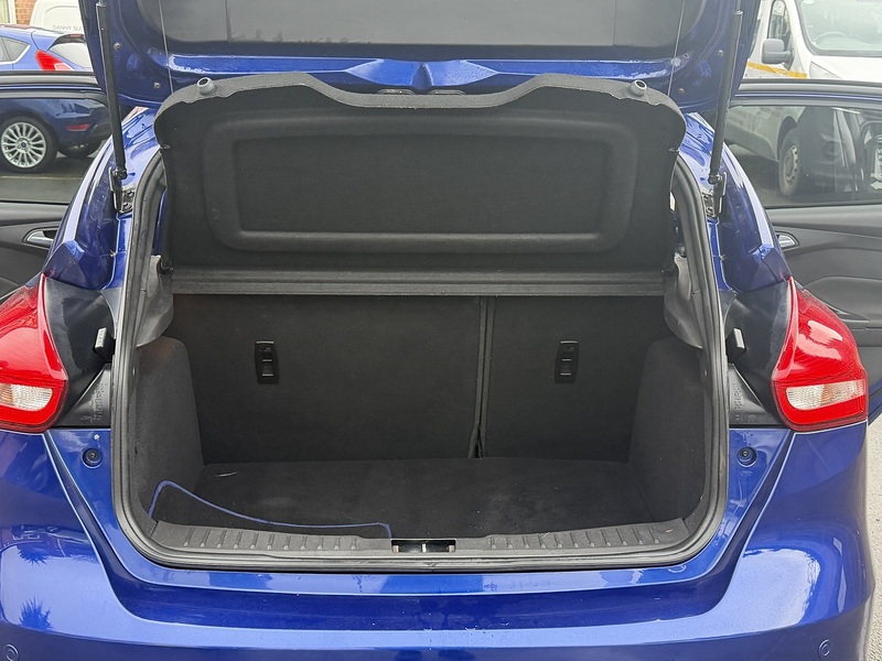 Ford Focus 1.0T EcoBoost ST-Line Hatchback 5dr Petrol Auto Euro 6 (s/s) (125 ps) - U2394