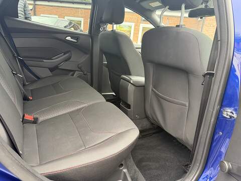 Ford Focus 1.0T EcoBoost ST-Line Hatchback 5dr Petrol Auto Euro 6 (s/s) (125 ps) - U2394