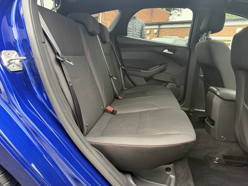Ford Focus 1.0T EcoBoost ST-Line Hatchback 5dr Petrol Auto Euro 6 (s/s) (125 ps) - U2394