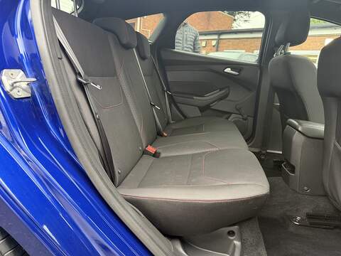 Ford Focus 1.0T EcoBoost ST-Line Hatchback 5dr Petrol Auto Euro 6 (s/s) (125 ps) - U2394