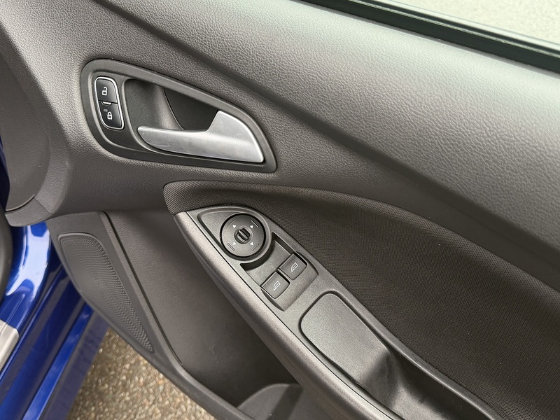 Ford Focus 1.0T EcoBoost ST-Line Hatchback 5dr Petrol Auto Euro 6 (s/s) (125 ps) - U2394